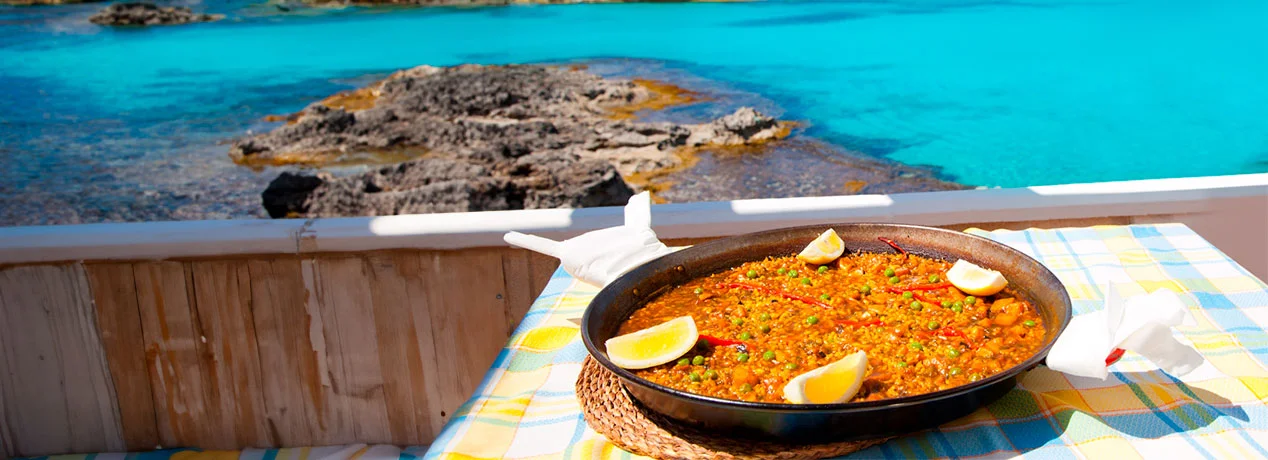 Paella como platos clásicos en las Islas Baleares