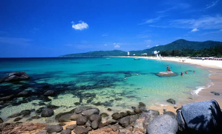 ¿Cuál es la mejor época para viajar a Phuket?