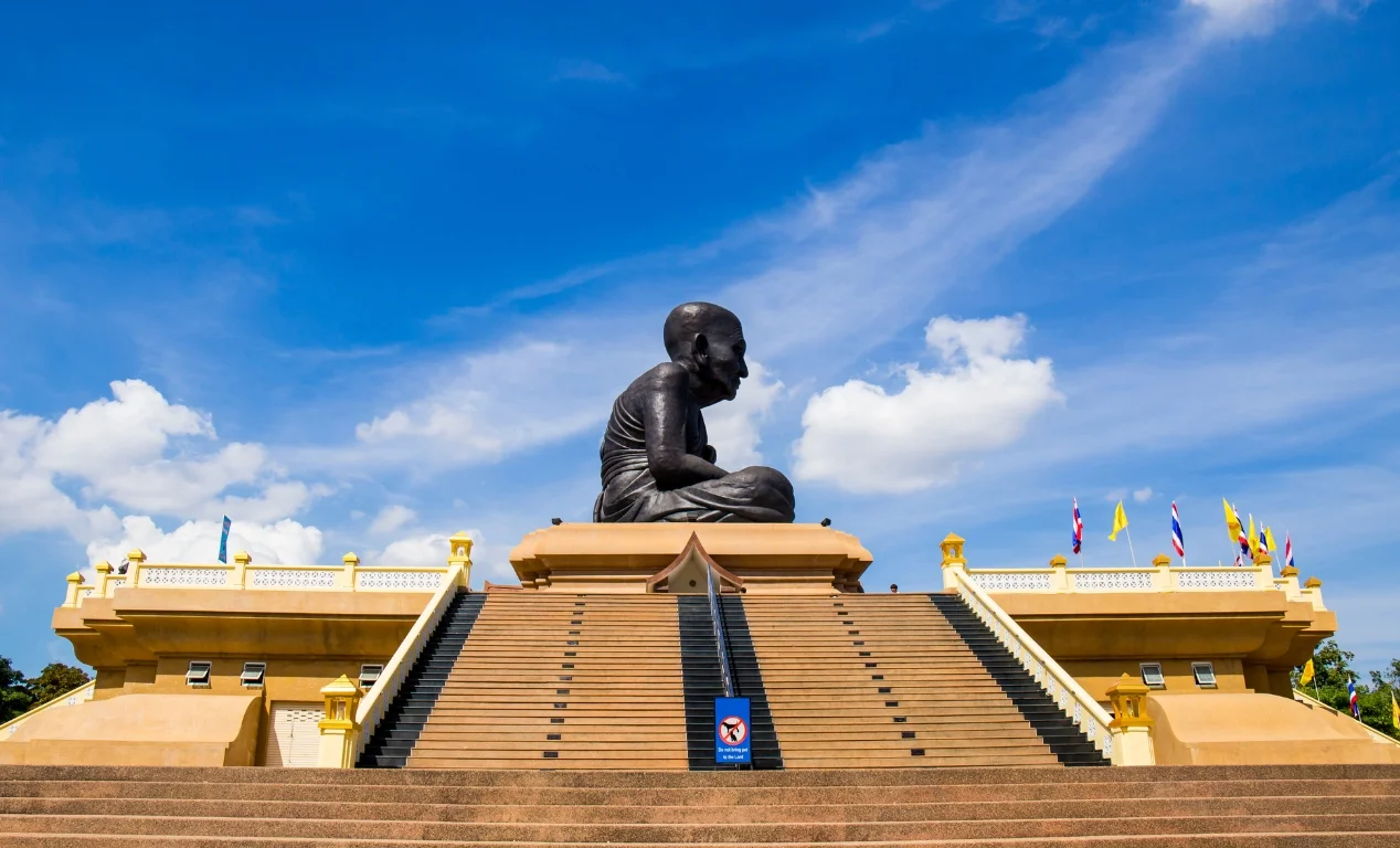 Wat Huay Mongkol