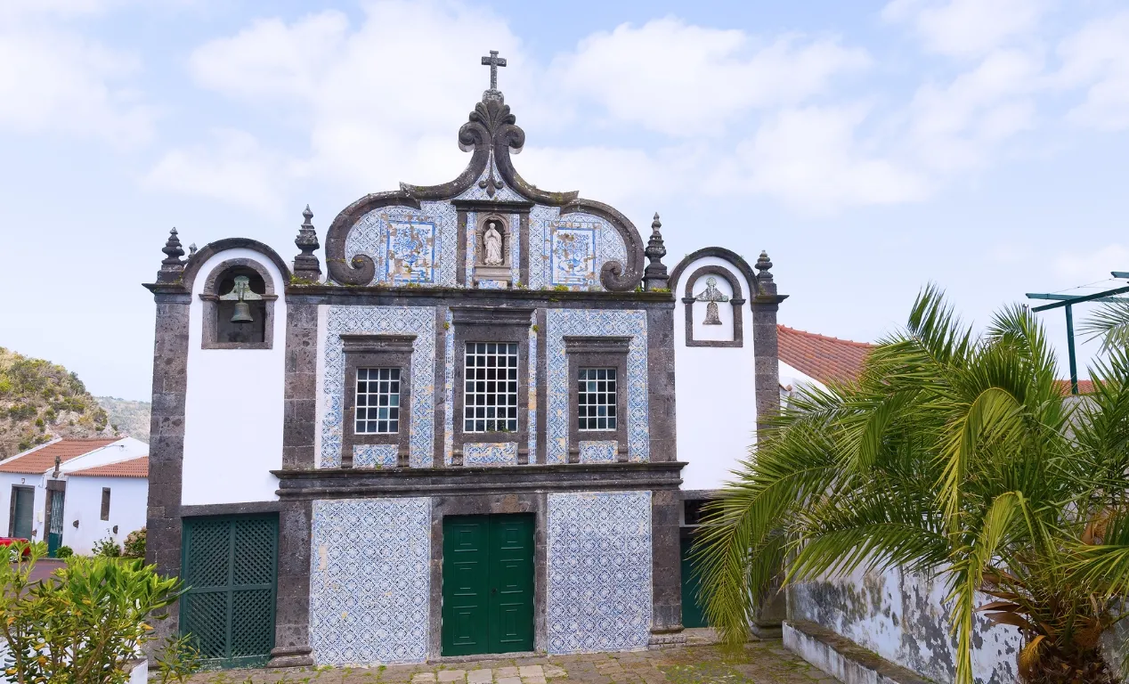 Monasterio de Caloura