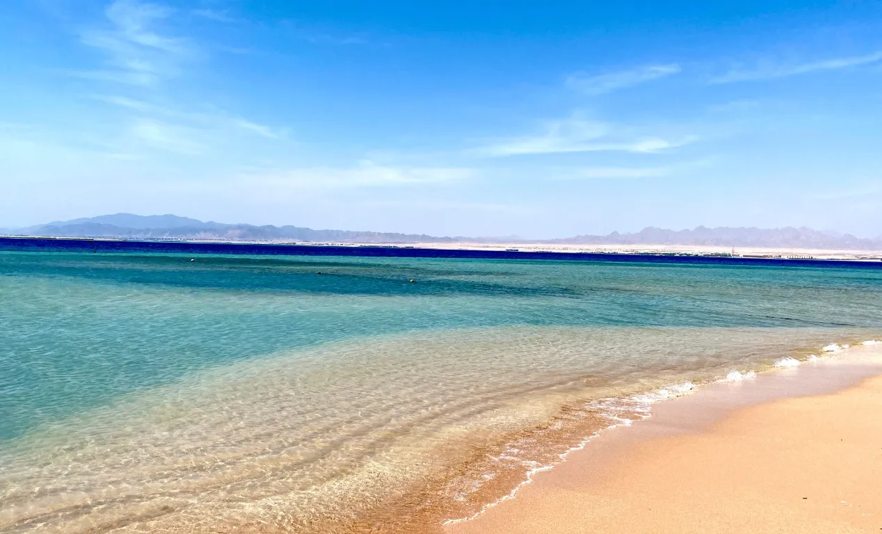 Playa de Soma Bay